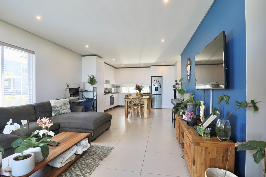 3 Bedroom Property for Sale in Somerset Lakes Western Cape